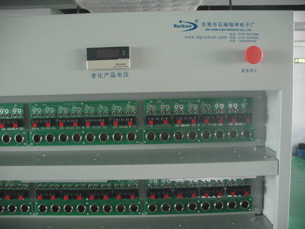 车载充电器老化车C